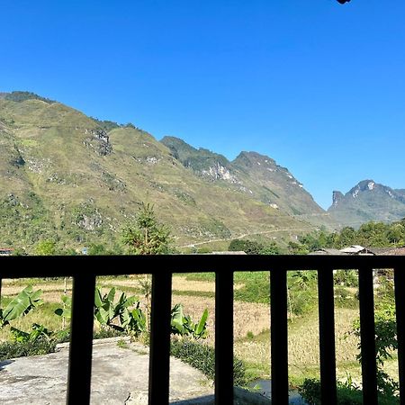 Du Gia Van Chung Homestay Làng Cac Εξωτερικό φωτογραφία
